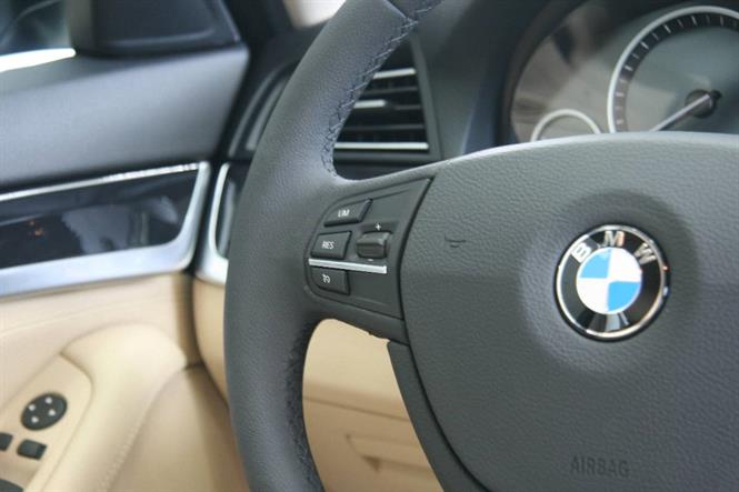 Ảnh BMW 5 Series 520i 2014